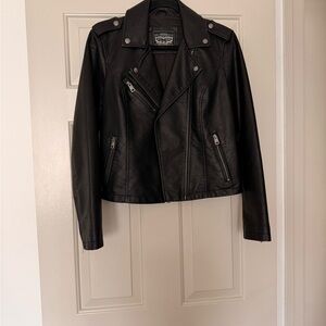 Levi's Women's The Classic Faux Leather Moto Jacket.  Size S